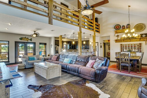 Hot Tub + Fire Pit: Possum Kingdom Lake Retreat!