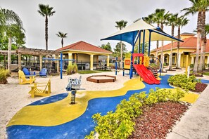 Apartment (3 Bedrooms) | Interior - Townhome 7 Mi to Disney Parks: Resort Pool Access! (Kissimmee)