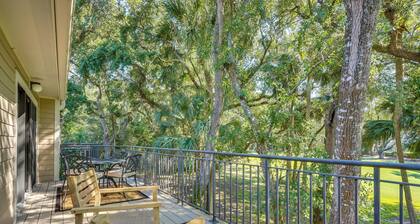 < 1 Mi to Seabrook Island Beach: Golf-view Villa!