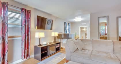 4 Mi to Dtwn: Home w/ Fenced Yard in Portsmouth!