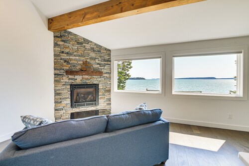 Waterfront Roque Bluffs Hideaway w/ Private Beach