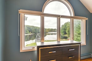 Interior - Luxe Lake House in Connecticut: Private Dock (Higganum)