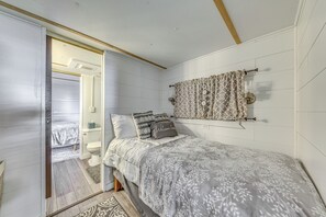 House (1 Bedroom) | Interior