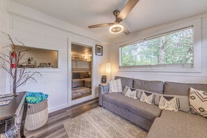 House (1 Bedroom) | Interior