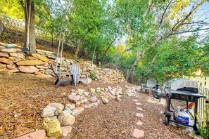 Apartment (0 Bedroom) | Interior - 'lovers Lane Chalet' Dtwn Manitou Springs Studio! (Manitou Springs)