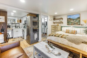 手提電腦工作空間、熨斗/熨衫板、床單