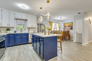 House (4 Bedrooms) | Interior - 3 Mi to Usf: Chic Home w/ Yard in Tampa! (Tampa)