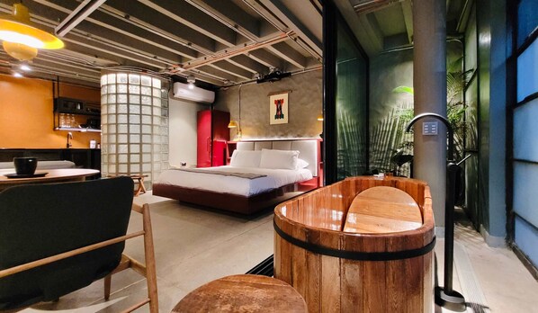 Apartment | 1 bedroom, Internet - w Radiant Loft w Fantastic Jacuzzi in Poblado (Medellín)