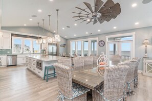 Dining - Anchor of the Soul: Oceanfront Luxury w/private pool & Amenities (Murrells Inlet)
