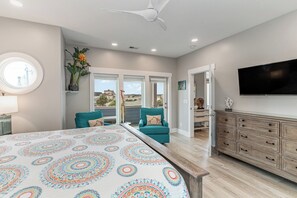 14 bedrooms, desk, iron/ironing board, free WiFi - Anchor of the Soul: Oceanfront Luxury w/private pool & Amenities (Murrells Inlet)