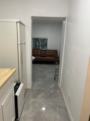 Interior - Charming 1-bedroom apartment in delightful Biscayne Park (North Miami)