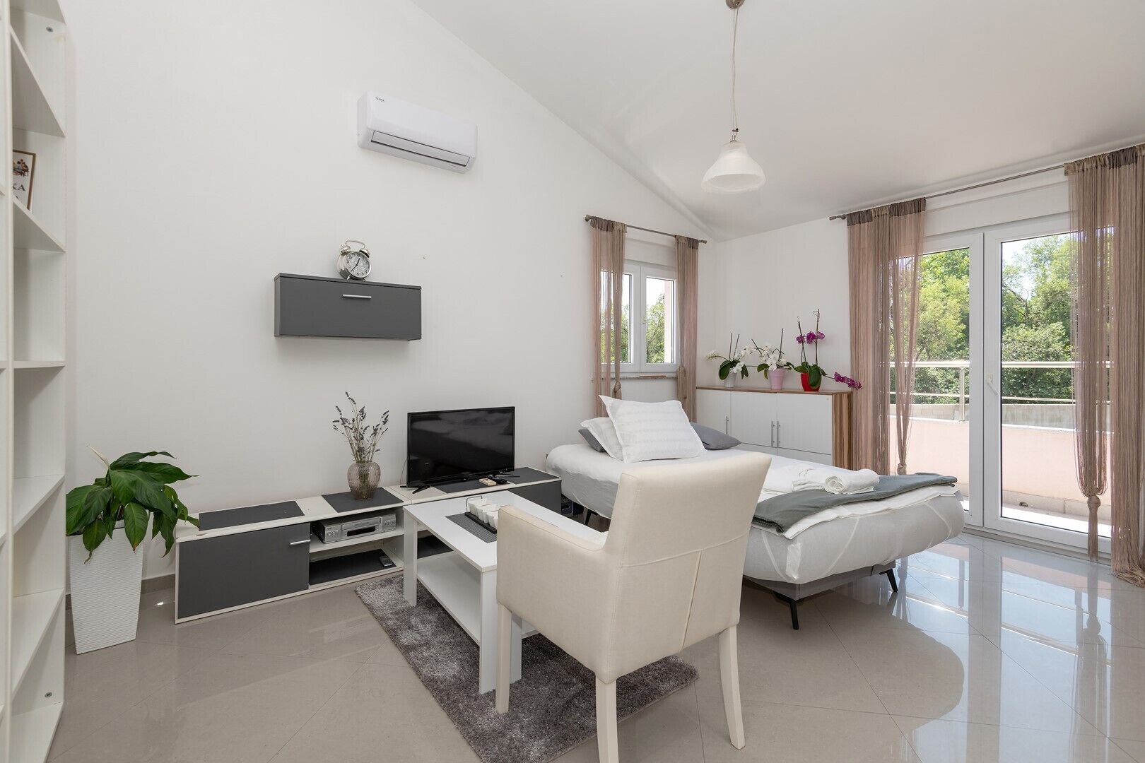 4 Schlafzimmer, Bügeleisen/Bügelbrett, WLAN, Bettwäsche