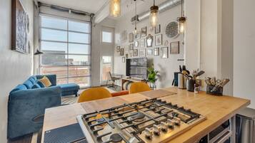 Condo, 2 Bedrooms | Interior