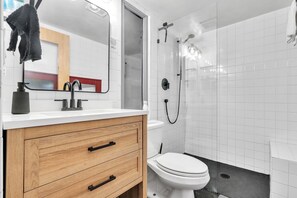 Bathroom - Modern Condo With Mountain Views, Walk To Downtown 2 Bedroom Condo (Salt Lake City)