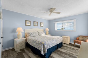 2 bedrooms, desk, iron/ironing board, free WiFi