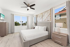 Townhome, 6 Bedrooms