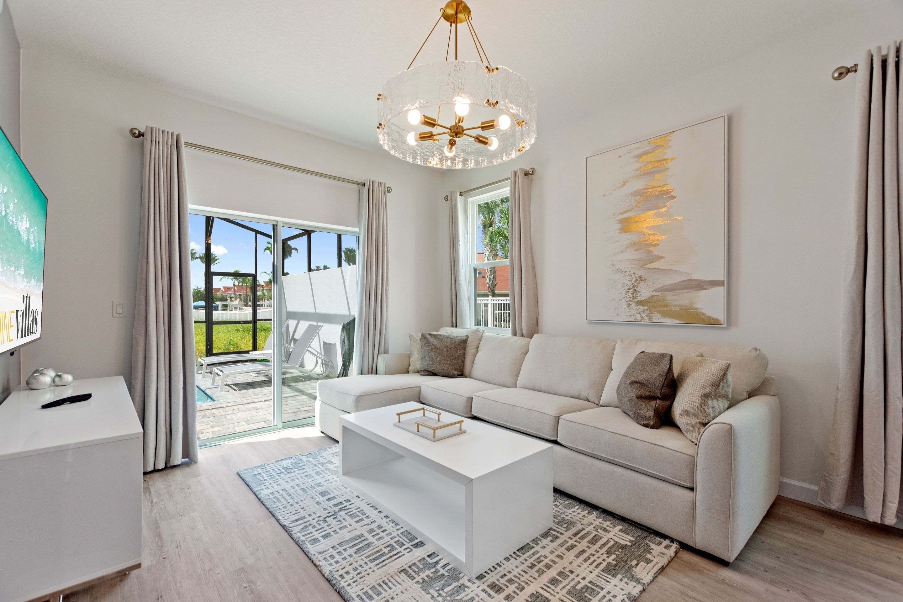 联排别墅, 6 间卧室 | 起居区 | 智能电视