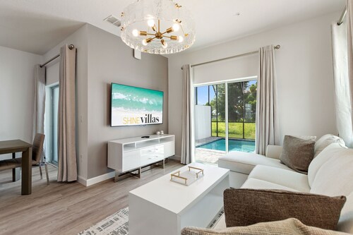 Boutique Retreat, Azzure Resort, Near Orlando And Disney By Shine Villas 6 Bedroom Townhouse