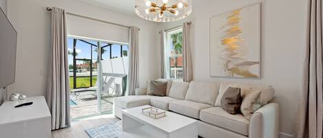 Pientalo, 6 makuuhuonetta | Oleskelualue | Älytelevisio