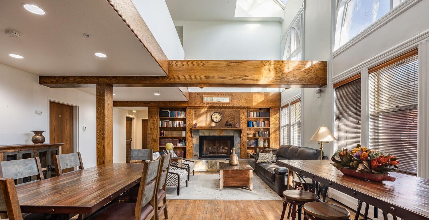 Condo, 2 Bedrooms | Dining