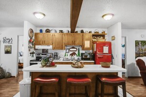 小屋, 2 间卧室 | 私人厨房 | 烤箱、茶具/咖啡用具