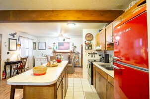 Horno, cafetera/tetera