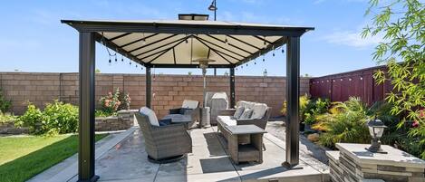 Rumah, 3 kamar tidur | Teras/patio