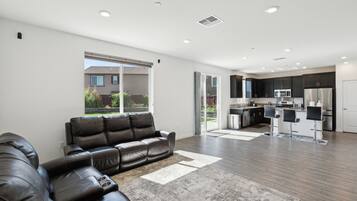 House, 3 Bedrooms | Bahagian dalam