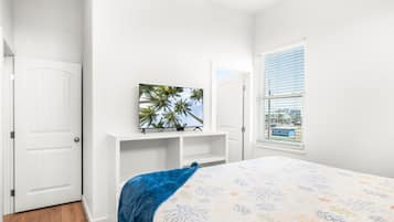 3 bedrooms, WiFi, bed sheets