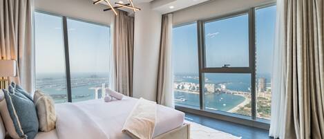 2 chambres, coffres-forts dans les chambres, fer et planche à repasser