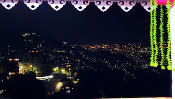 Classic Quadruple Room, Balcony, Valley View | Free WiFi