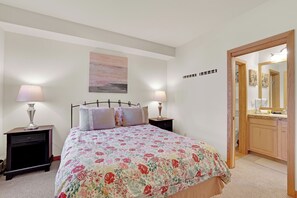 1 bedroom, internet, bed sheets