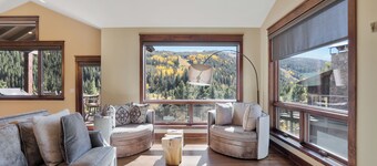 Charming Mountain Getaway in Keystone, CO