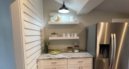 Charming 2-bedroom cottage in Edenton. Near Cotton Mill Village. Downtown.