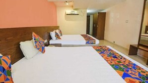 Deluxe Quadruple Room - Amrut Hotel Goa (Calangute)