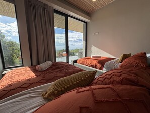 Villa Deluxe, vistas al mar | Ropa de cama de alta calidad, caja fuerte, decoración individual