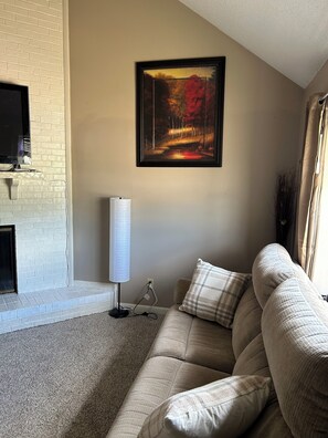 Smart TV, fireplace - Simply Living (Enterprise)
