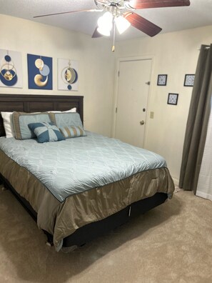 2 bedrooms, iron/ironing board, WiFi, bed sheets - Simply Living (Enterprise)