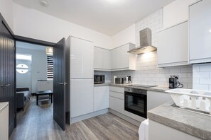 Fridge - 2 Ensuite Bed Home Near Shops (Denton)