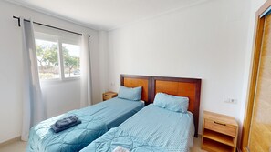 2 camere, ferro/asse da stiro, Wi-Fi gratuito, lenzuola