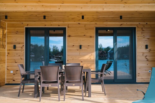 Charming 2-bedroom cabin with WiFi and AC in enchanting Ulcinj Municipality