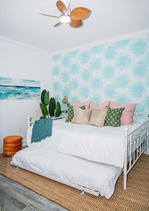 3 bedrooms, desk, iron/ironing board, WiFi