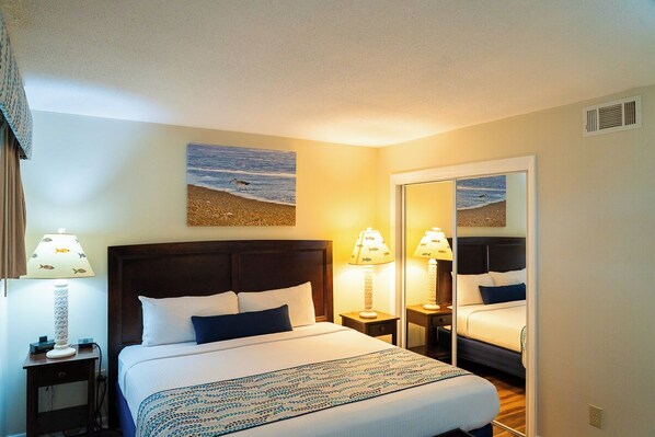 1 bedroom, iron/ironing board, Internet, bed sheets - Summer Sands- Once Upon a Tide Room 303 (Wrightsville Beach)