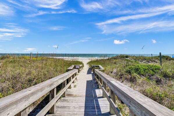On the beach - Oceanfront Resort Condo with Pool, Beach Access, and Stunning Ocean Views! (Wrightsville Beach)