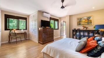 Villa | 3 bedrooms, iron/ironing board, free WiFi, bed sheets