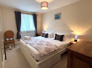 2 Schlafzimmer, Bügeleisen/Bügelbrett, kostenloses WLAN, Bettwäsche