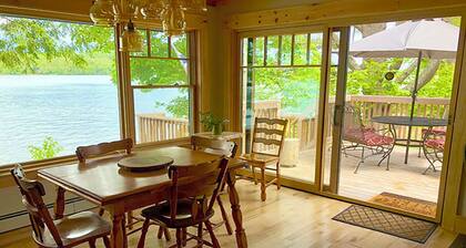 Nature pure. Lakeside cabin near skiing and the charming town of Bridgton.