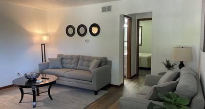 Delightful & Relaxing 2 Bedroom!