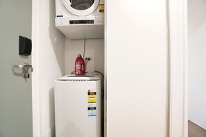 Interior - City Serenity: 2BR Apt with Pool, Gym, Steam&Sauna (Adelaide)