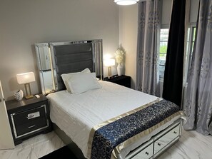 3 Schlafzimmer, Bügeleisen/Bügelbrett, WLAN, Bettwäsche
